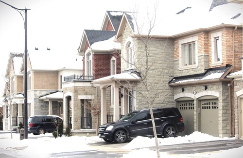 Brampton House | Cozy 2-Bedroom House Rental in Brampton's Mount Pleasant