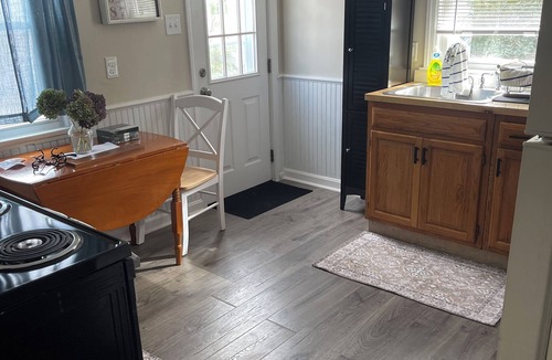 Auburn House | Cozy 2-bedroom house in centrally located Auburn with air conditioning/heating