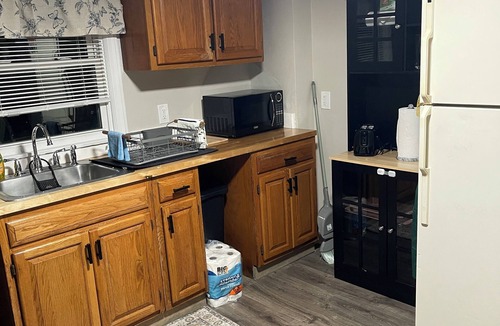 Auburn House | Cozy 2-bedroom house in centrally located Auburn with air conditioning/heating