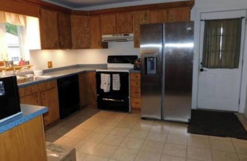Houlton House | Cozy 2-bedroom house in perfect Houlton with heat and a/c in town
