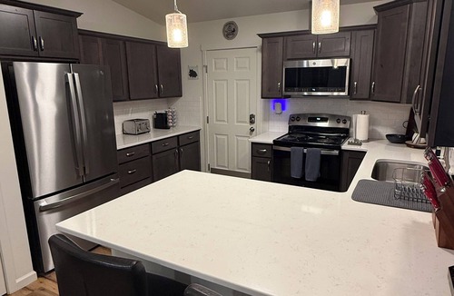 La Pine House | Cozy 2-bedroom house in serene La Pine with AC