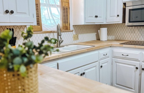 Vernon House | Cozy 2-bedroom house in Vernon.