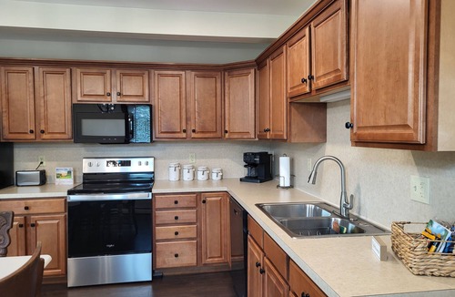 Bernville House | Cozy 2-bedroom house in peaceful Bernville with out door fire pit area