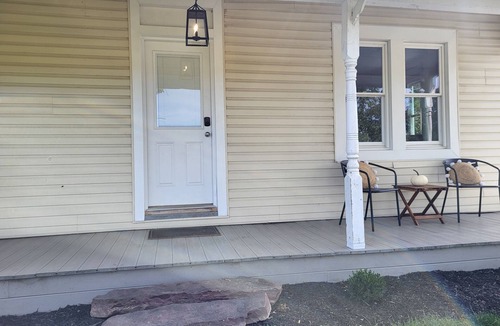 Bernville House | Cozy 2-bedroom house in peaceful Bernville with out door fire pit area