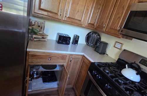 Pocahontas House | Cozy 2-bedroom house in beautiful Pocahontas with AC
