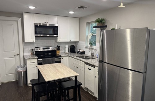 Greater East End House | Cozy 2-bedroom house with AC in vibrant Houston