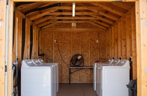 Bryan Cabin | Cozy 2 bedroom in Bryan- Great for Aggie game days