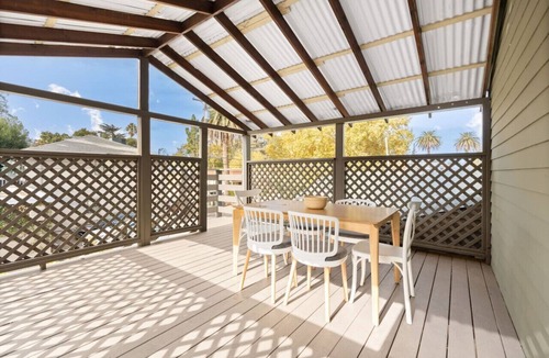 Lodi House | Cozy 2 Bedroom l Downtown Lodi l Modern