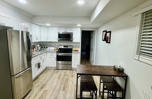 Windsor House | Cozy 2 Bedroom Luxury Suite