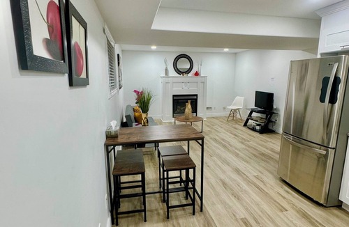 Windsor House | Cozy 2 Bedroom Luxury Suite