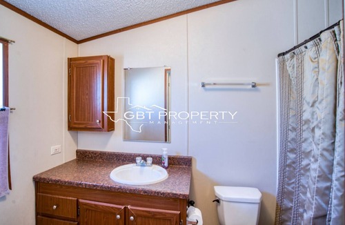 Pecos House | Cozy 2-bedroom mobile home in charming Pecos with AC