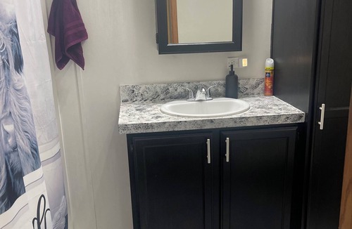 Knoxville House | Cozy 2-bedroom mobile home in Knoxville