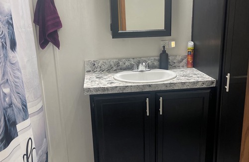 Knoxville House | Cozy 2-bedroom mobile home in Knoxville
