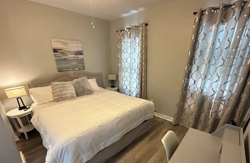 Syracuse Apartment | Cozy 2 bedroom near downtown!