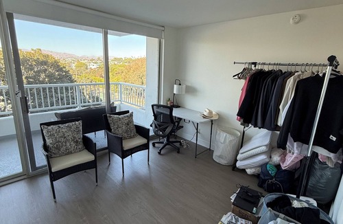 Ocean Park Apartment | Cozy 2-bedroom Oasis apartment in Santa Monica, w/all amenities optimal Location