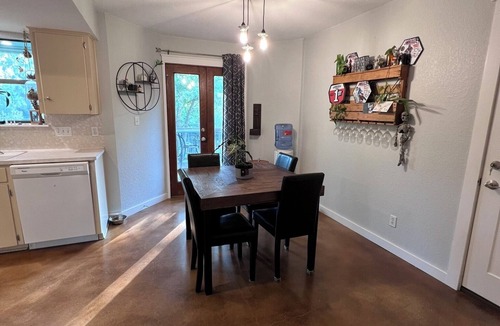 Manchaca House | Cozy 2-bedroom oasis