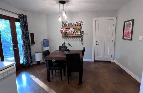 Manchaca House | Cozy 2-bedroom oasis