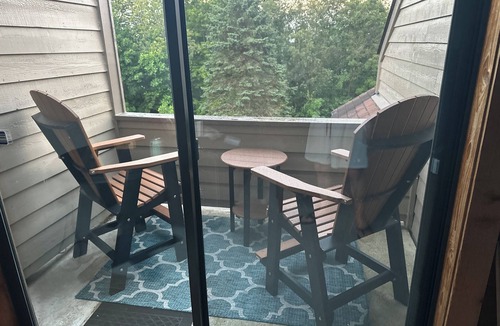 Seven Springs Condo | Cozy 2-bedroom Seven Springs Hike-out/Hike-in Condo