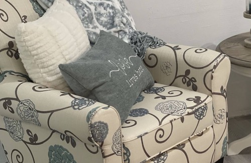 Thomasville Apartment | Cozy 2 Bedroom “Suite Place” Garage Apartment