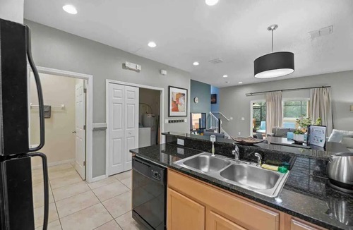 Sunset Lakes House | Cozy 2-bedroom townhome in lovely gated community in Kissimmee- Close to Disney.