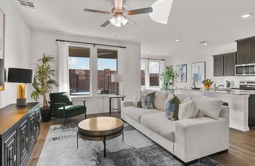 Weston House | Cozy 2-bedroom townhome in charming Anna with AC