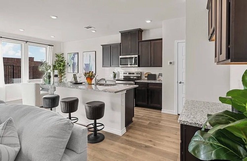 Weston House | Cozy 2-bedroom townhome in charming Anna with AC