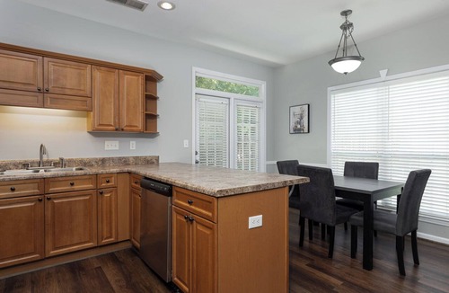 Pelham House | Cozy 2-bedroom townhome in charming Pelham