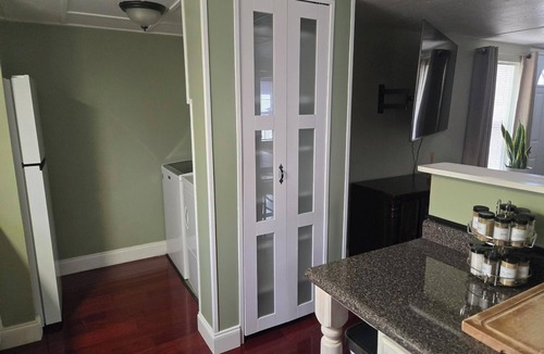 Oak Ridge House | Cozy 2-bedroom Unit in Oak Ridge
