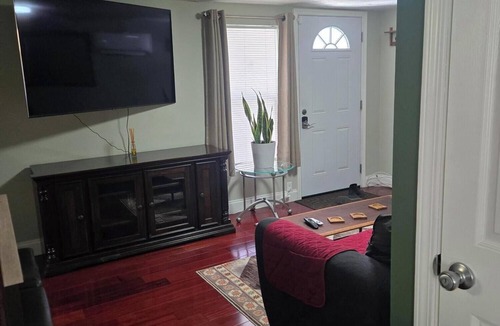 Oak Ridge House | Cozy 2-bedroom Unit in Oak Ridge