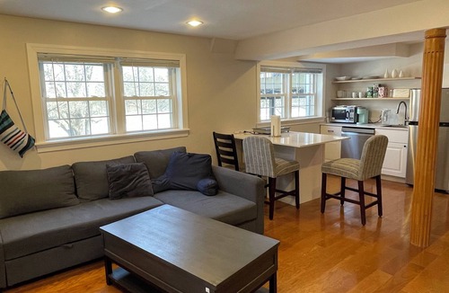 Arlington Apartment | Cozy 2-bedroom urban lair surrounded by parks
