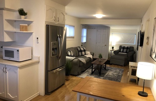Martintown Cottage | Cozy 2 bedroom water front cottage