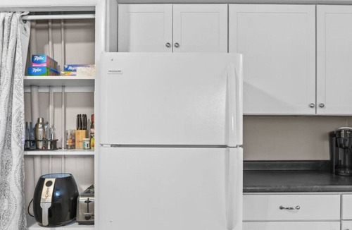 Winooski Apartment | Cozy 2 Bedroom with Parking!