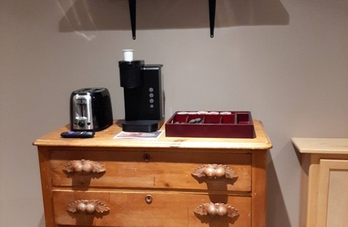 Windsor Apartment | Cozy 2 Beds Basement Suite