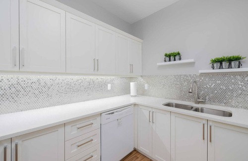 Regina Condo | Cozy 2 BR 1 bath oasis, pet-Friendly. Close to parks, bars and restaurants.