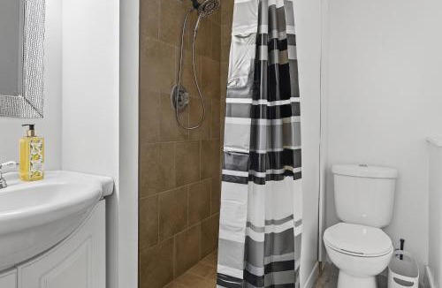 Downtown Apartment | Cozy 2-BR Abby's Lodge in Downtown Fredericton