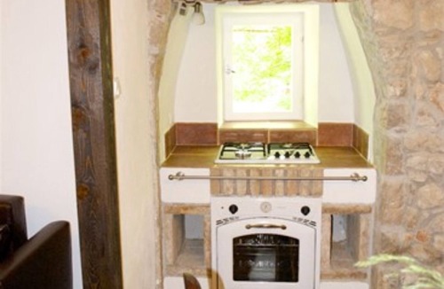 Veli Losinj Apartment | Cozy 2-BR Apartment, Pet-Friendly for 4 Guests