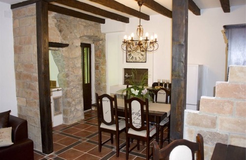 Veli Losinj Apartment | Cozy 2-BR Apartment, Pet-Friendly for 4 Guests