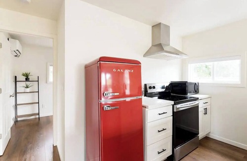 South Beacon Hill Cottage | Cozy 2-BR Backyard Cottage - Private Urban Oasis