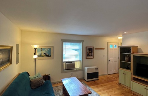 Rockland House | Cozy 2 BR Close to Downtown