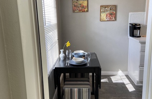 Jennings Lodge House | Cozy 2 br. Close to River