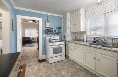 Anderson House | Cozy 2 BR Home in Historic Downtown Anderson