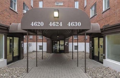 Cote-Des-Neiges—Notre-Dame-De-Grace Apartment | Cozy 2-BR Montreal Suite - 3 Beds - Great Location