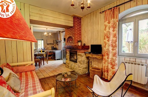 Montbrison Cottage | Cozy 2-person cottage with garden and fireplace in Montbrison