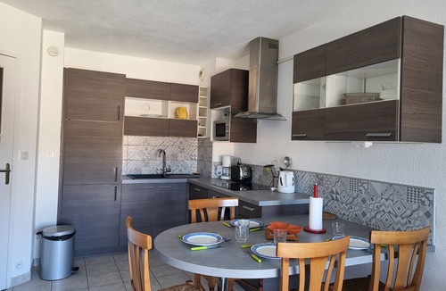Saint-Brevin-l'Ocean Apartment | Cozy 2-Room Apartment Near Beach and Shops – Elevator, Balcony, and Modern Amenities