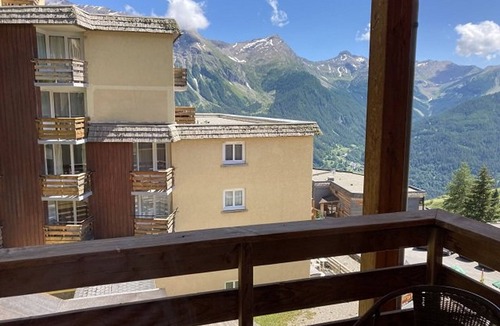 Orcieres-Merlette Apartment | Cozy 2-Room Apt for 6 with WiFi, Near Ski Slopes & Amenities