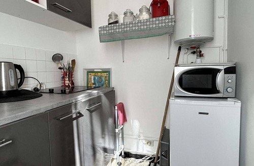 Argeles Plage Apartment | Cozy 2-Room Apartment with Terrace, 100m from the Beach in Argelès-sur-Mer