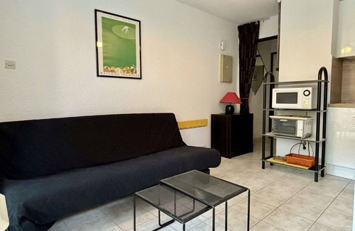 Argeles Plage Apartment | Cozy 2-Room Apartment Near Beach with Terrace, Pool & Parking