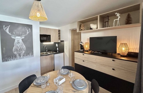 Demi-Quartier Apartment | Cozy 2-room apartment, terrace, ski locker, shared parking