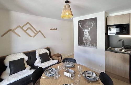 Demi-Quartier Apartment | Cozy 2-room apartment, terrace, ski locker, shared parking