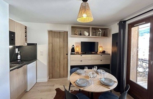 Demi-Quartier Apartment | Cozy 2-room apartment, terrace, ski locker, shared parking